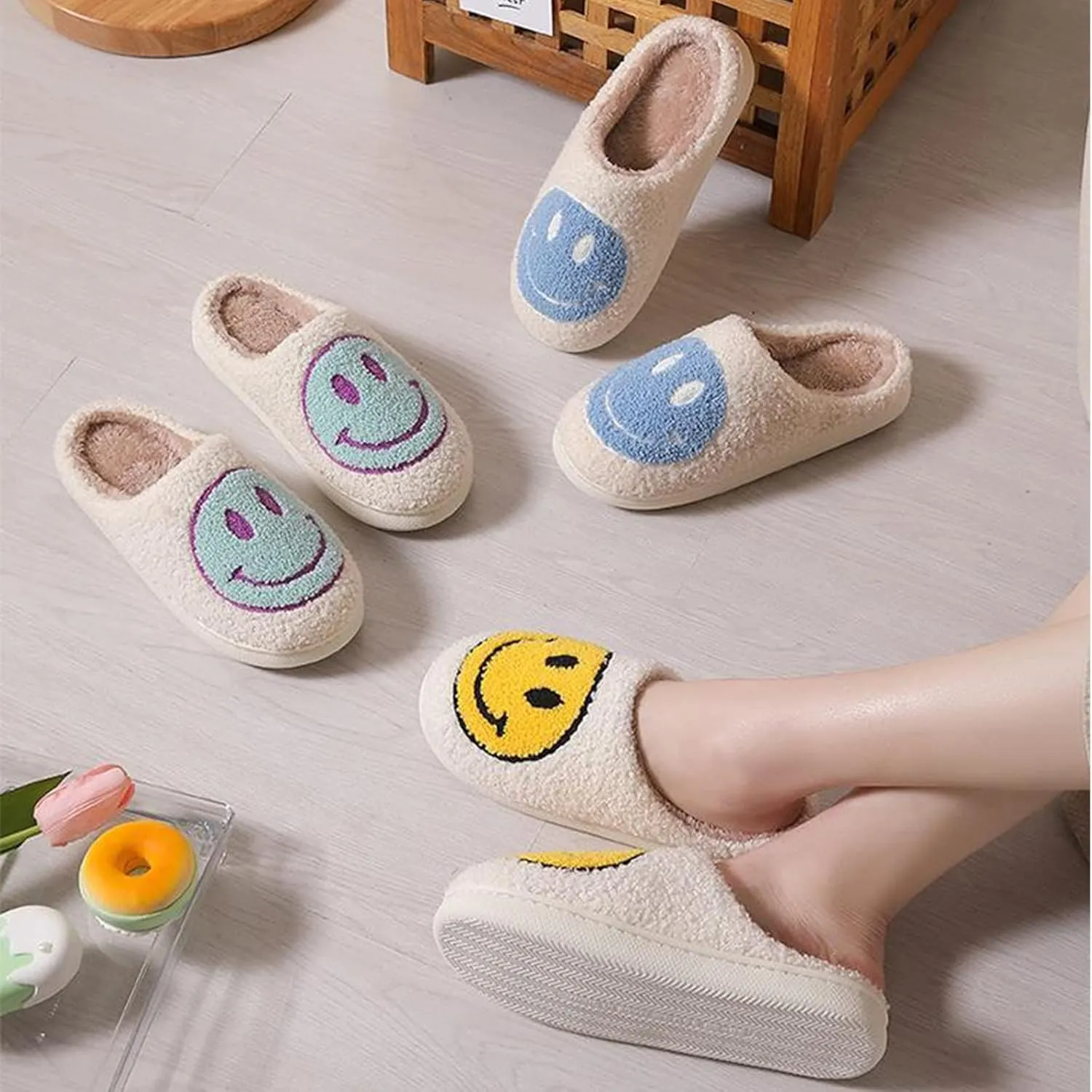 Beishani Smile Face Slippers for Women Happy face slippers Retro Soft Plush Warm Slip-on Slippers Cozy Indoor Outdoor Womens Slippers