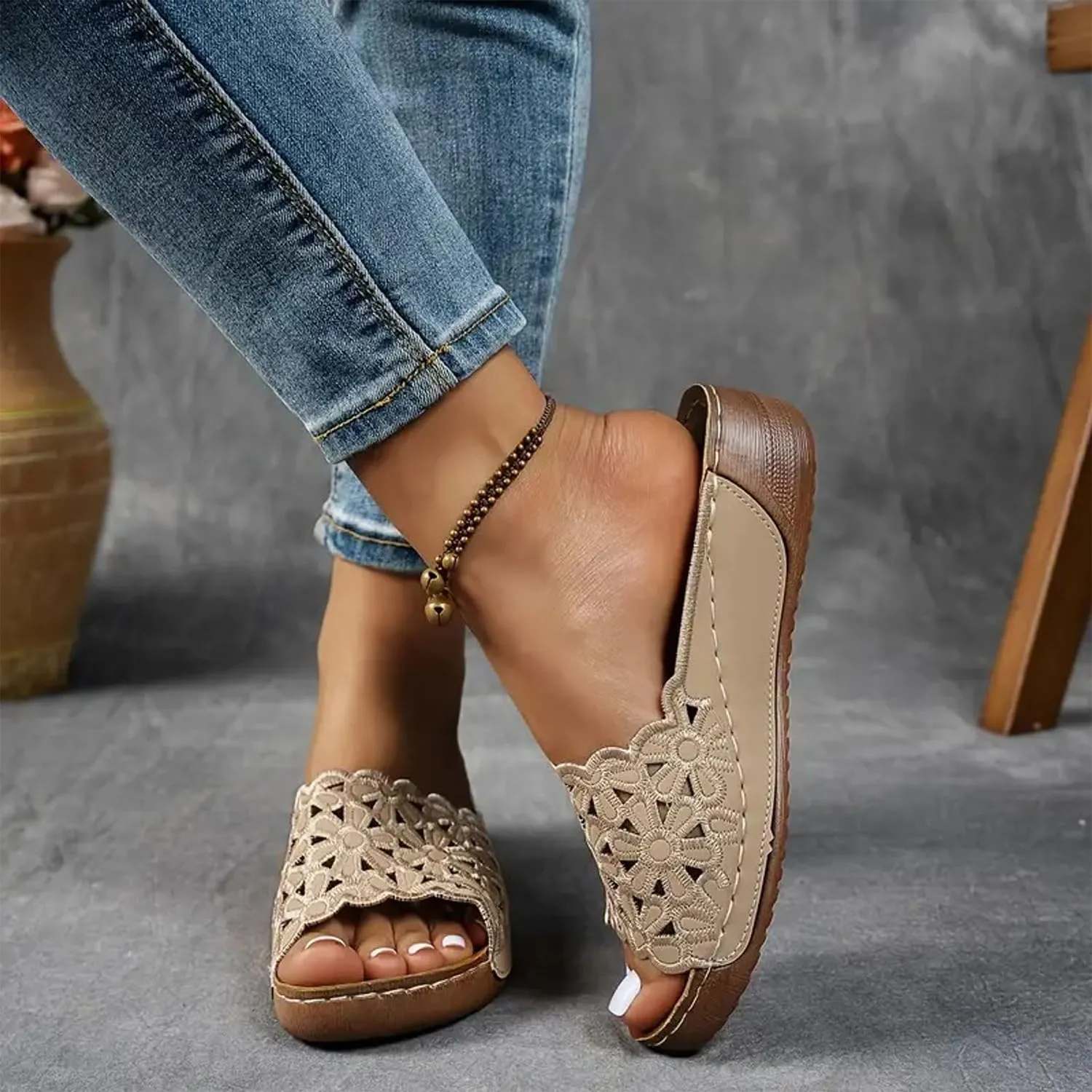 Breathable Orthopedic Open-Toe Slippers for Women, With Soft Cushioning. Arch Support