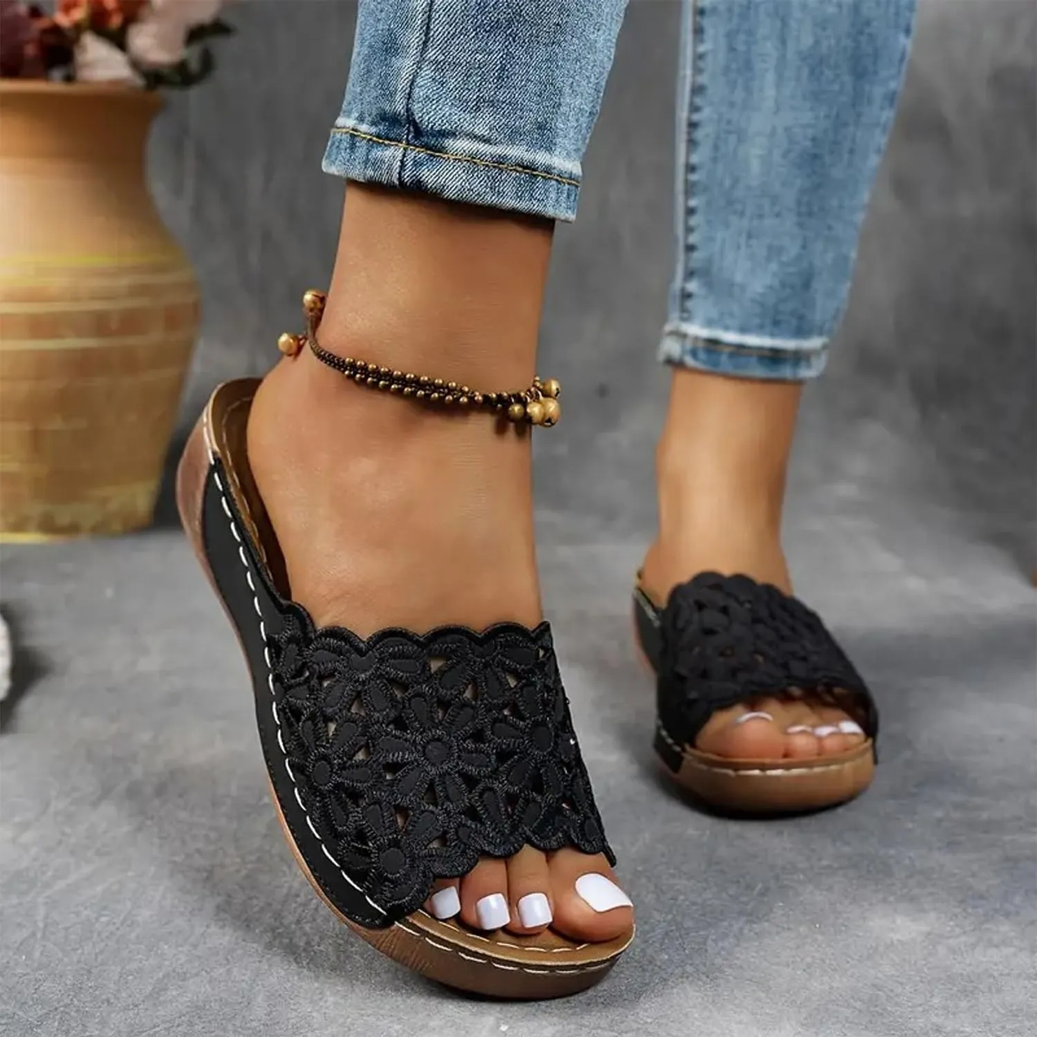 Breathable Orthopedic Open-Toe Slippers for Women, With Soft Cushioning. Arch Support