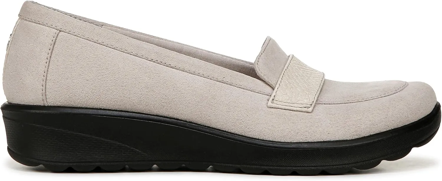 BZees Women's Gamma 2 Loafer