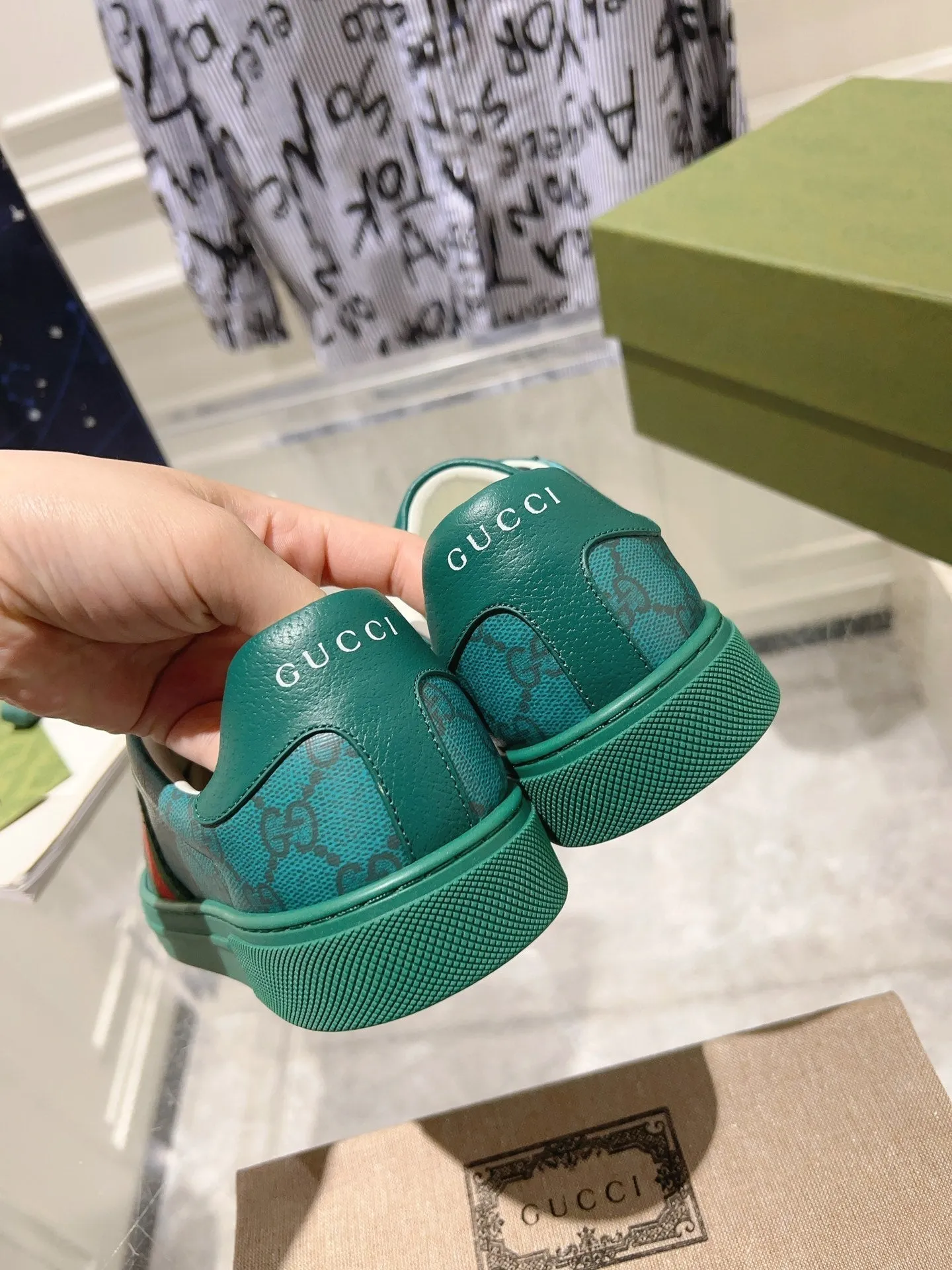 Clear communication Gucci OCEAN GG GG TRAINER ACE Flexible CALFSKIN SUPREME