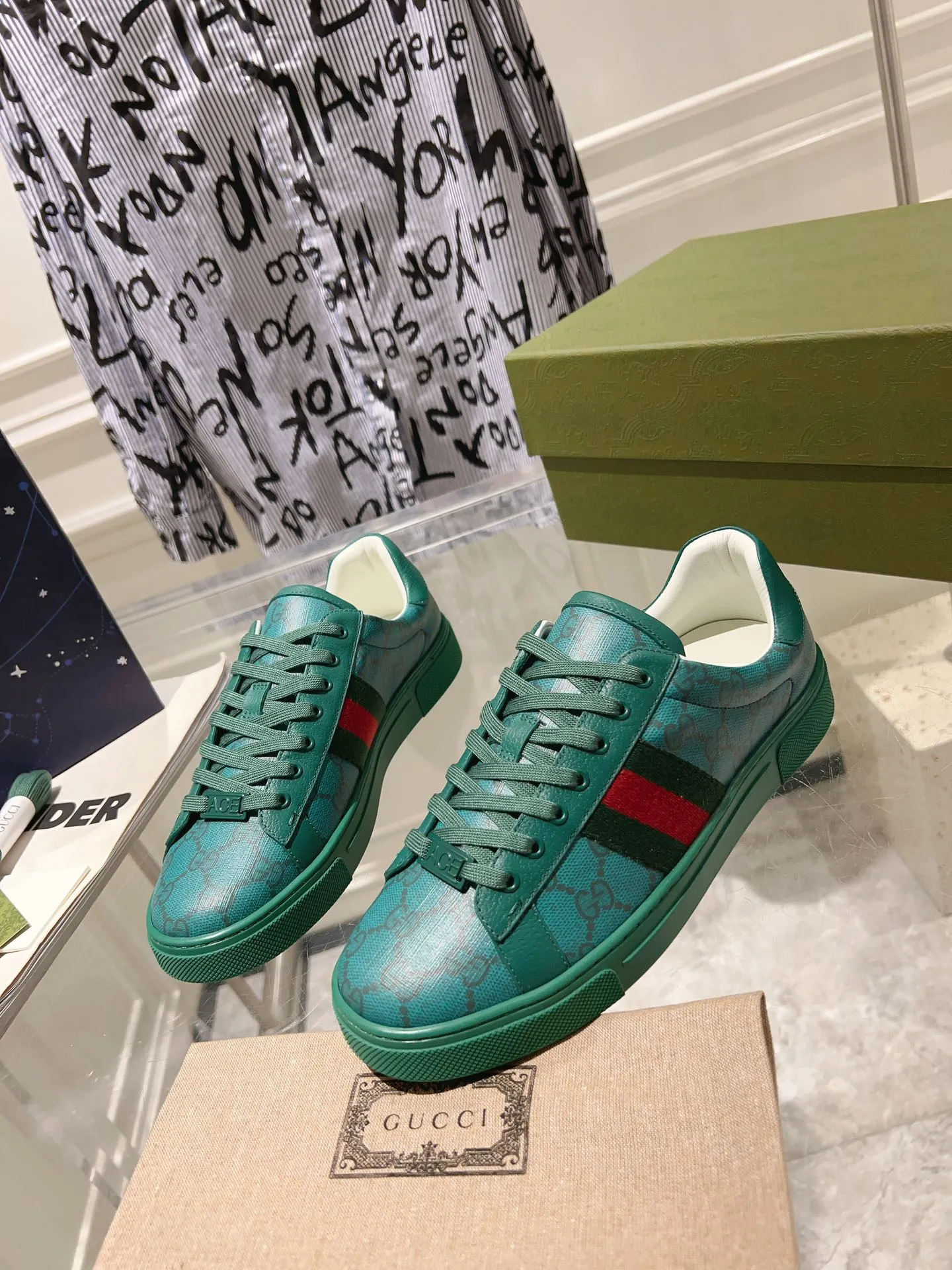 Clear communication Gucci OCEAN GG GG TRAINER ACE Flexible CALFSKIN SUPREME