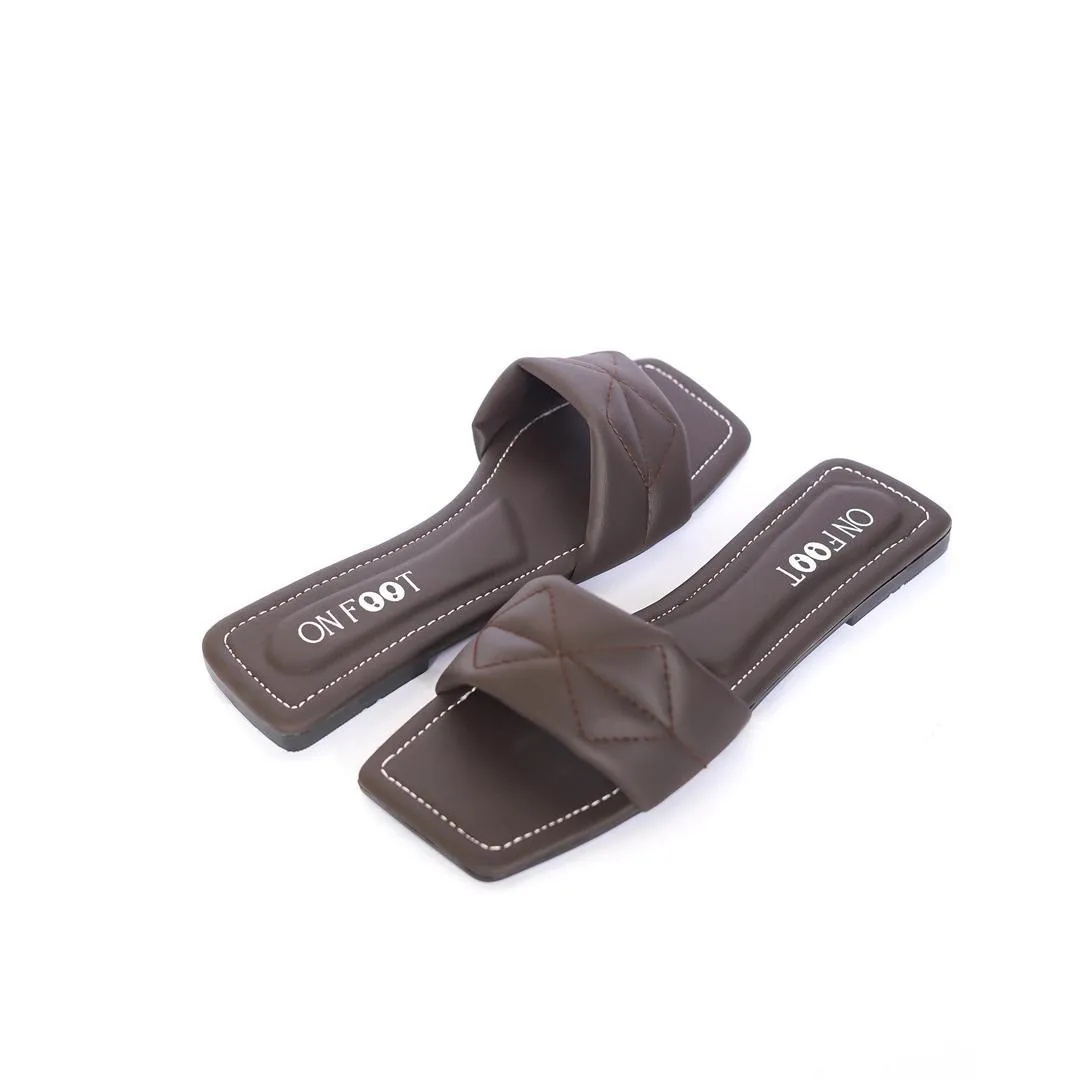 Croc- Comfy Slipper | Brown