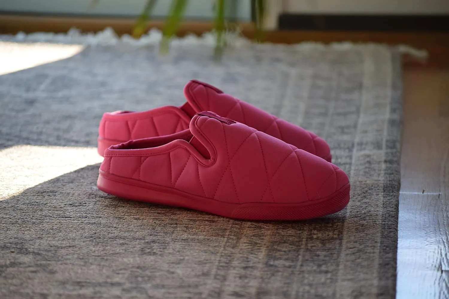 Dearfoams Women's Kali Water Resistant Lightweight Clog Slipper