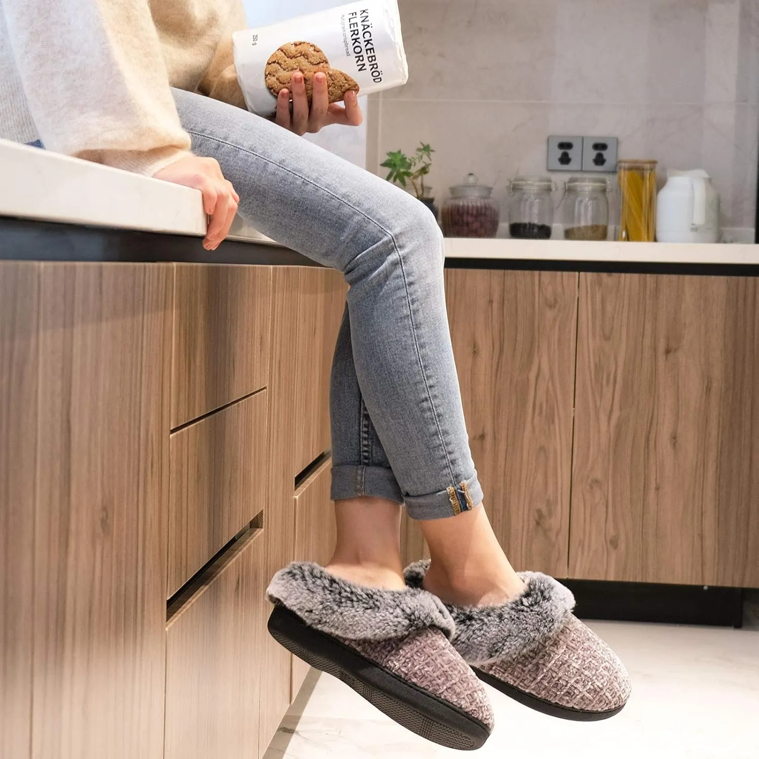 DL Women's Memory Foam Moccasin Slippers Micro Suede with Breathable Faux Fur Lining Slip On House Shoes Micro Indoor & Outdoor