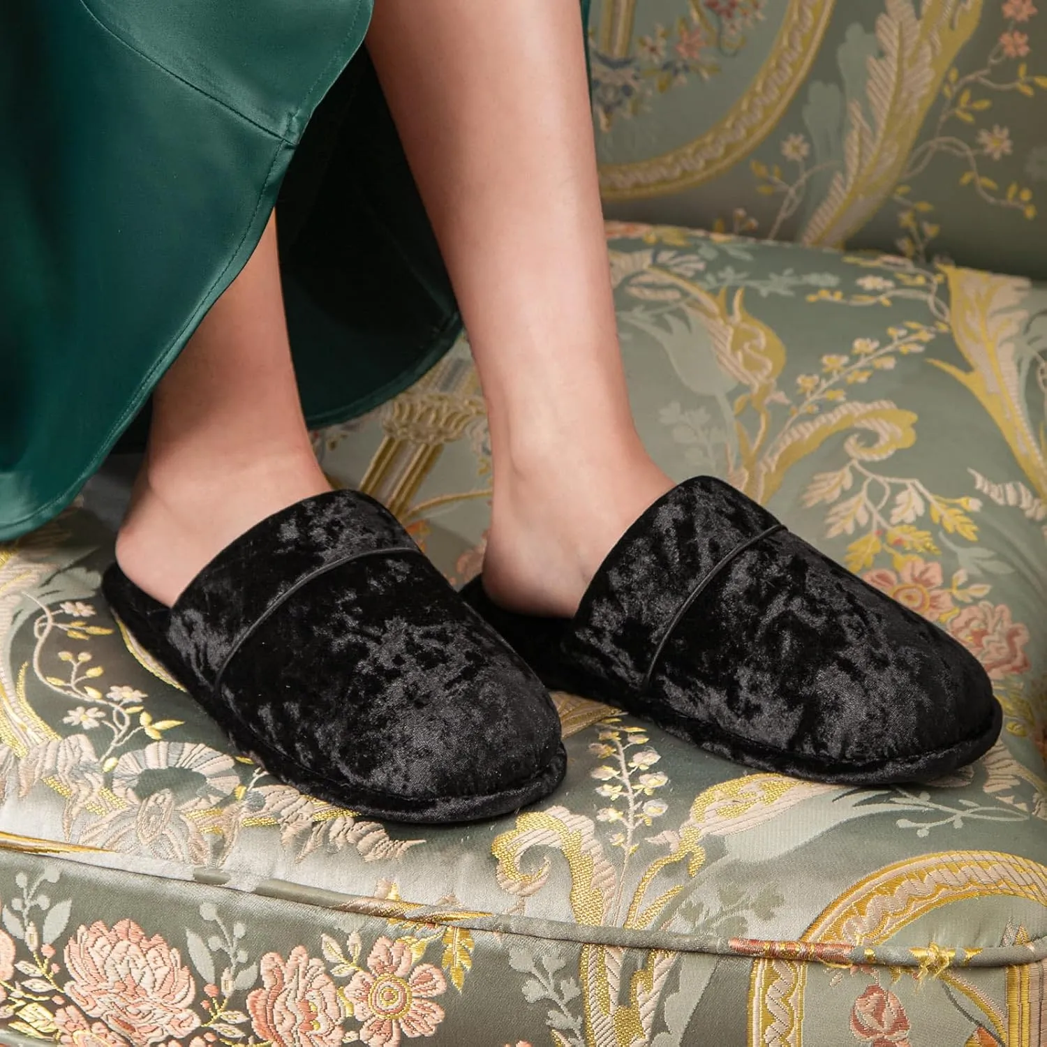 HomeTop Women's Luxury Diamond Velvet Memory Foam Scuff Slipper with Lightweight Rubber Sole