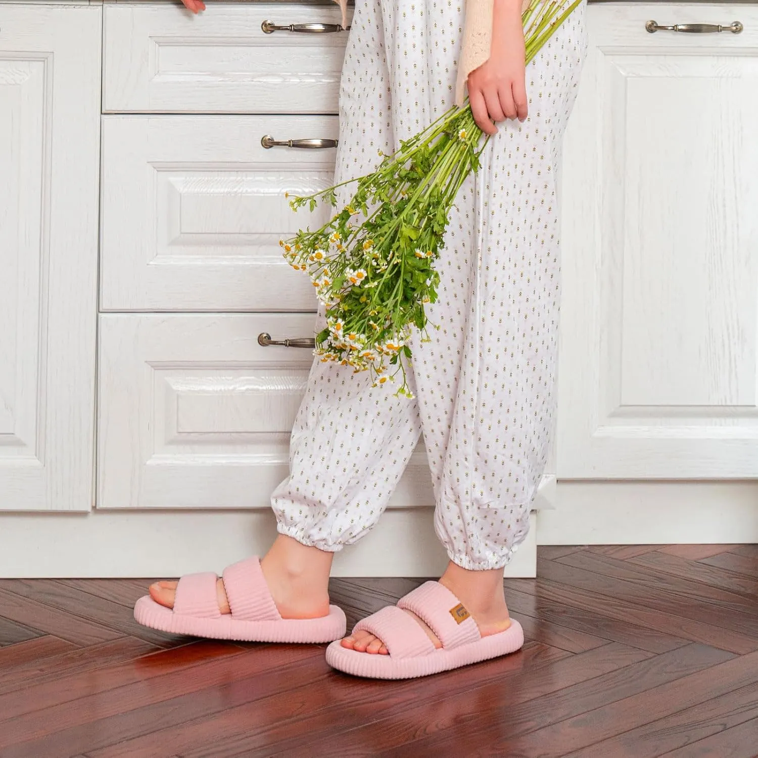 LongBay Slippers for Women Memory Foam Open Toe Slip On Bedroom Comfy House Shoes with Dual-Strap