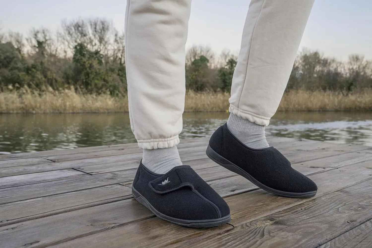 Men's Adjustable Wrap 80-D Memory Foam Comfy Diabetic Slippers for Swollen Feet, Edema, Arthritis, Elderly Indoor/Outdoor w/Anti Slip Sole
