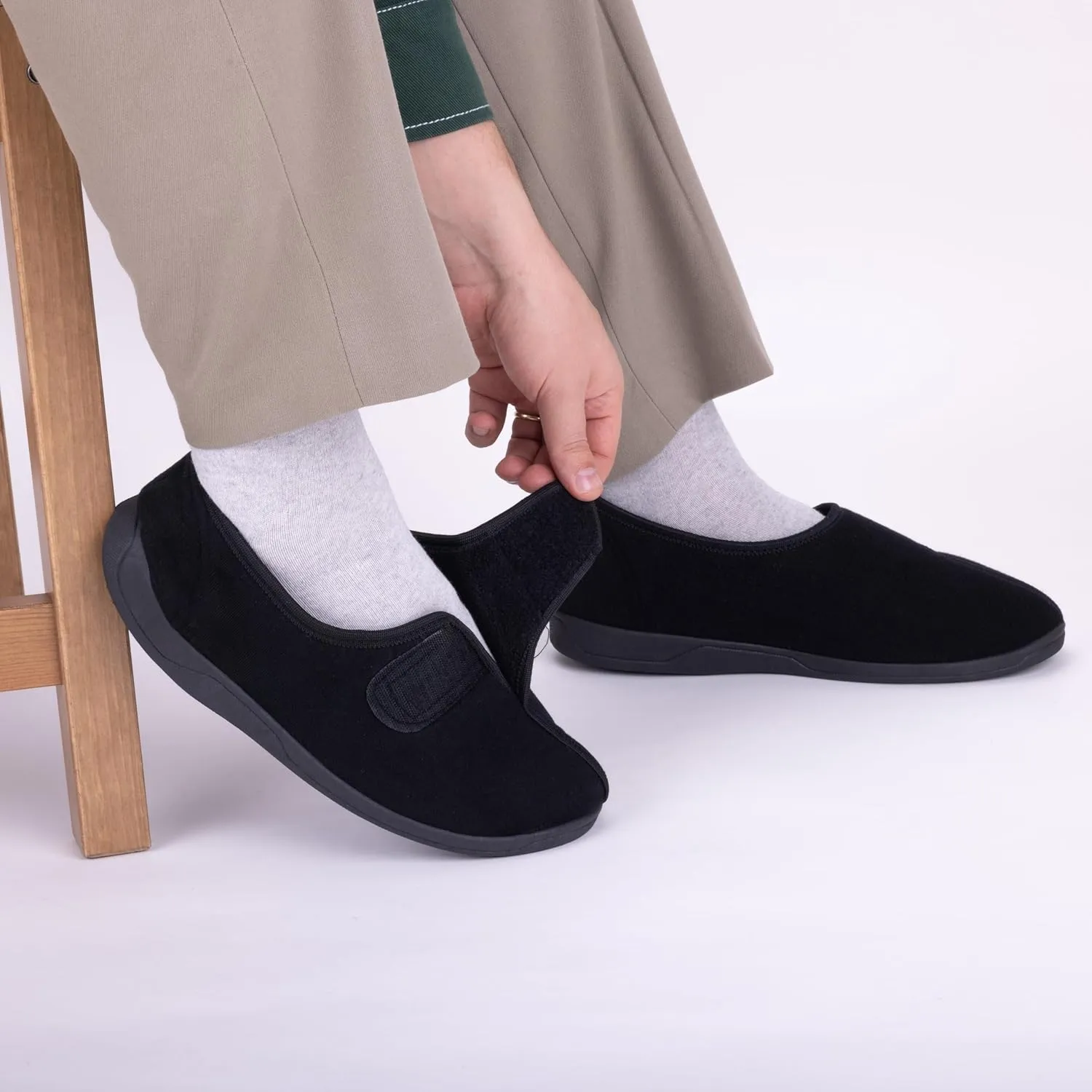 Men's Adjustable Wrap 80-D Memory Foam Comfy Diabetic Slippers for Swollen Feet, Edema, Arthritis, Elderly Indoor/Outdoor w/Anti Slip Sole