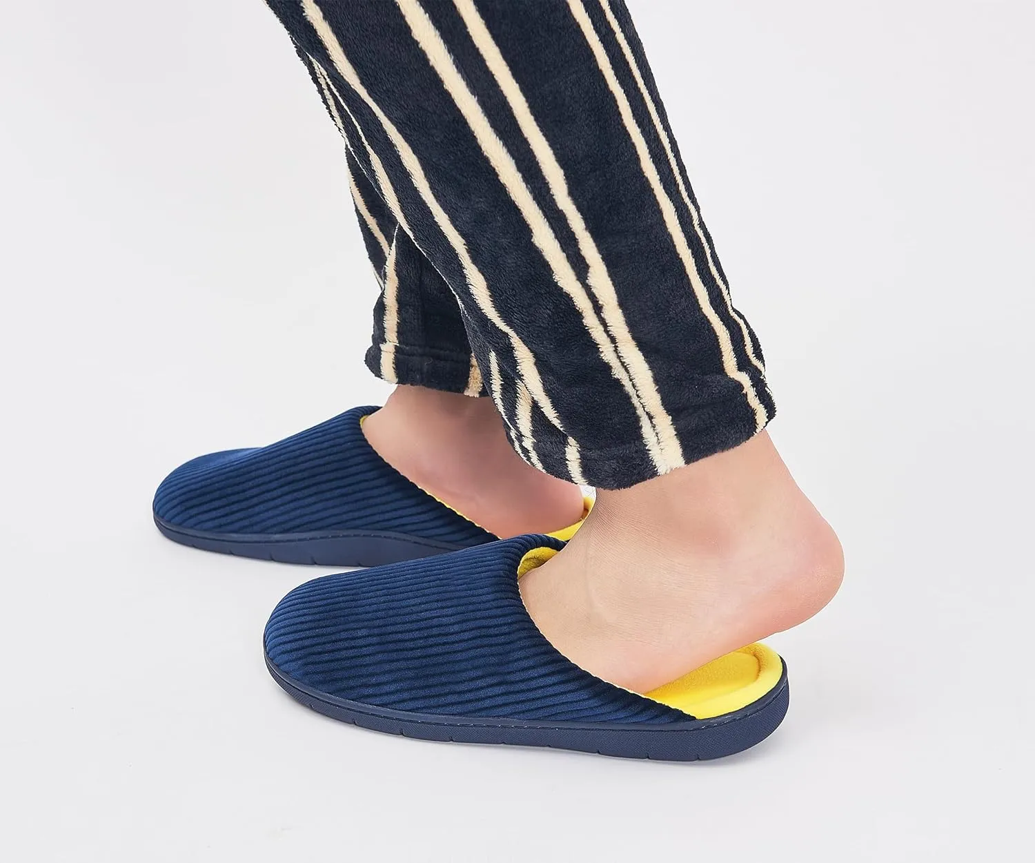 Men's Bedroom House Slippers, Comfy Two-Tone Clog Home Shoes for Men Indoor Outdoor Non-slip Sole, Cozy Mens Half Scuff Closed Toe for Winter