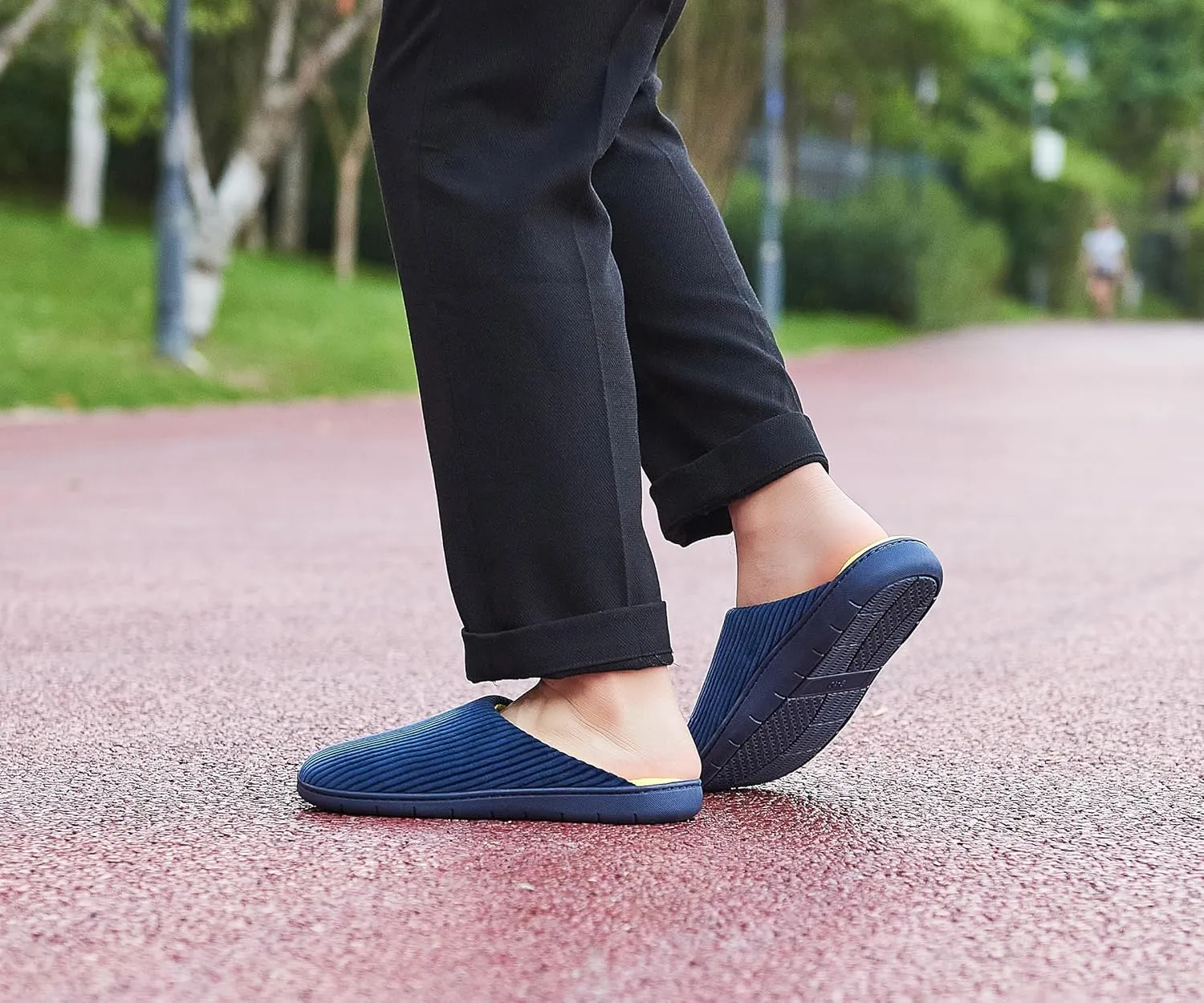 Men's Bedroom House Slippers, Comfy Two-Tone Clog Home Shoes for Men Indoor Outdoor Non-slip Sole, Cozy Mens Half Scuff Closed Toe for Winter