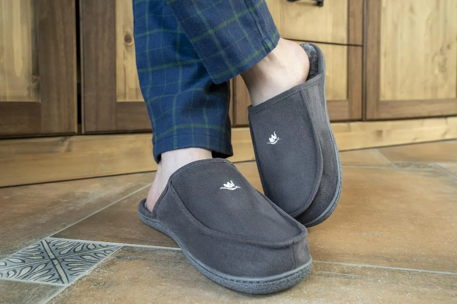 Men's Memory Foam House Slipper Suede Plush Lined Bedroom Shoes Indoor Outdoor Clog Slip on Orthotic House Shoes