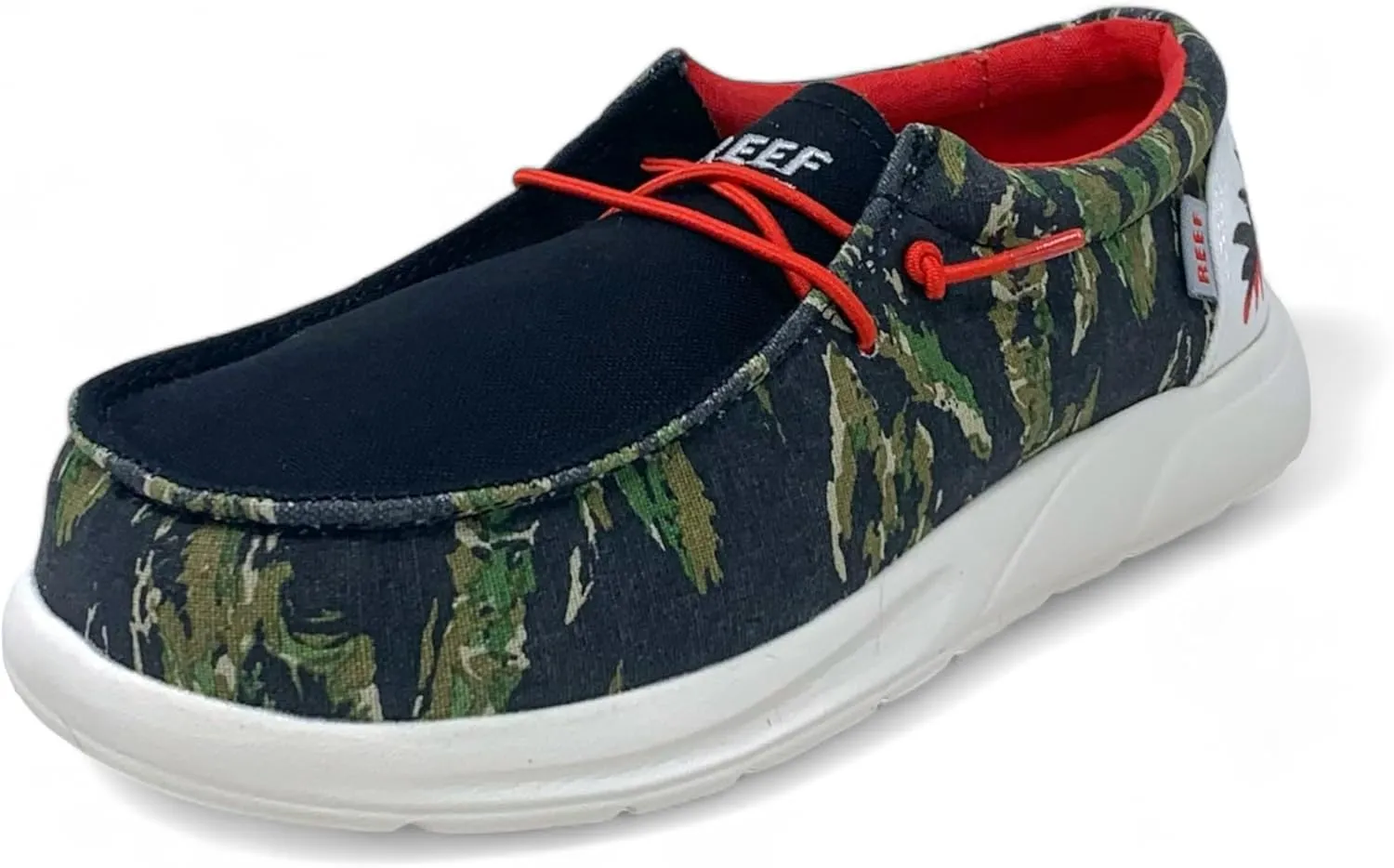REEF Kids Cushion Coast Sneaker in Black Camo Shark Size Big Kid 2