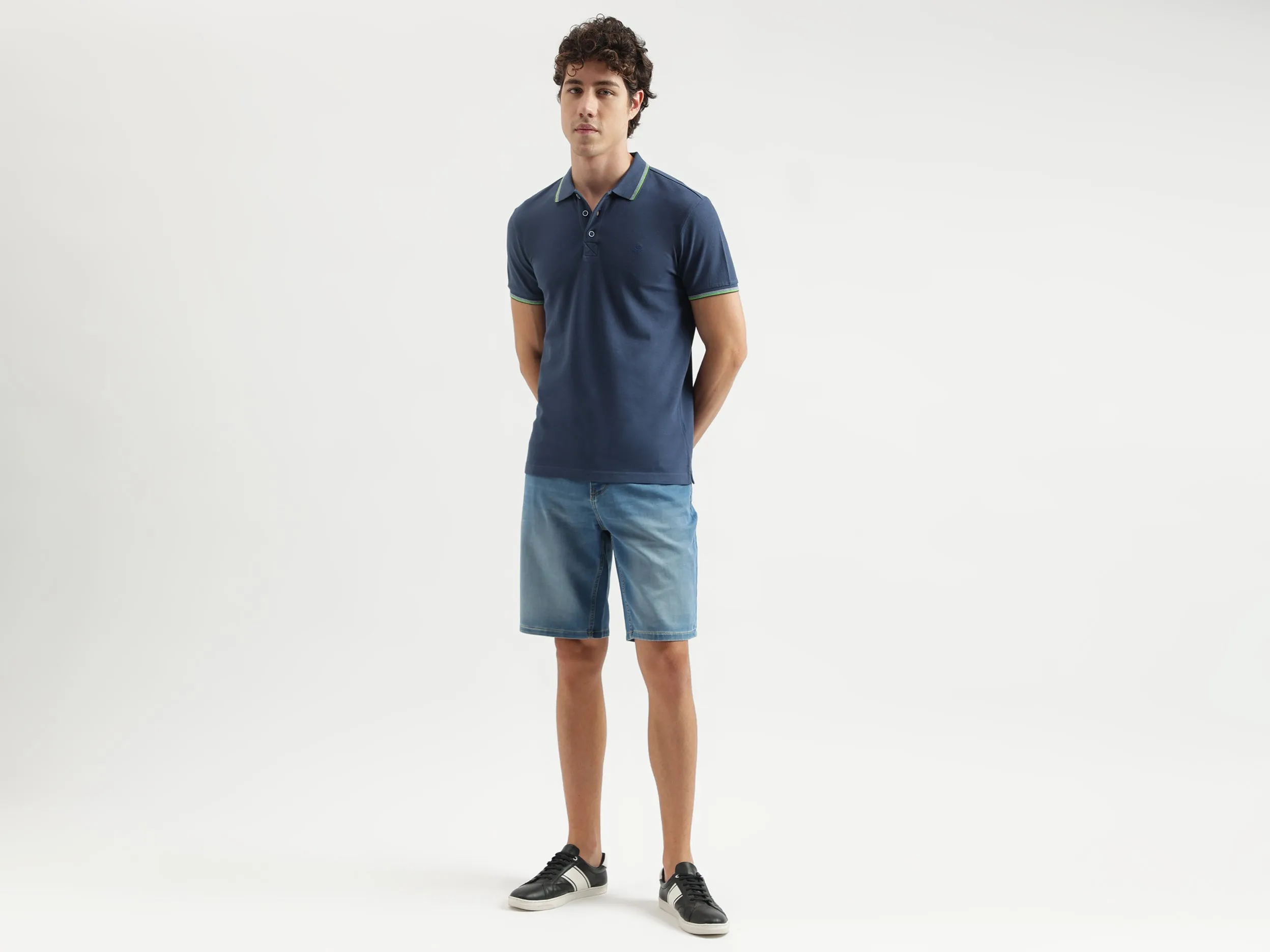 Regular Fit Polo Neck Solid Pattern T-shirt
