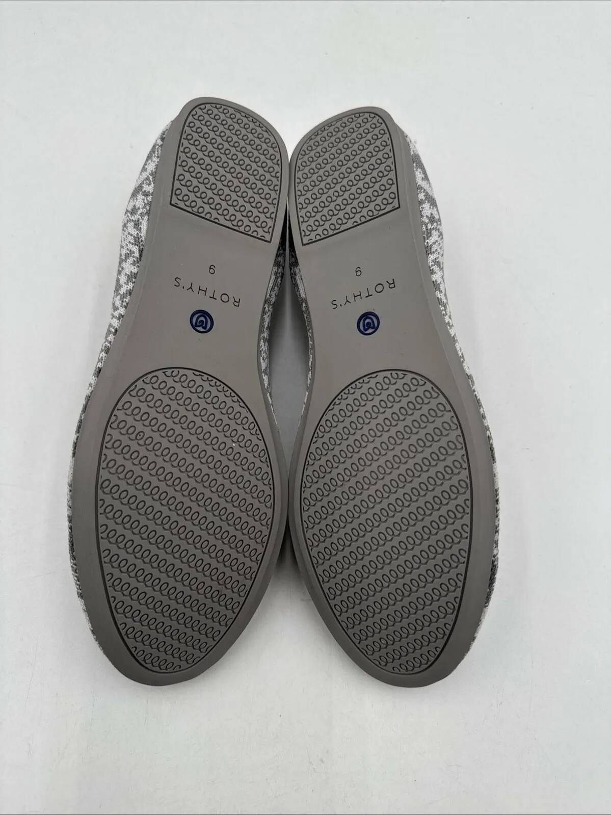 Rothy’s Loafer Flat Gray Python Print Knit Round Toe Flats Women’s Size 9 - Very Good