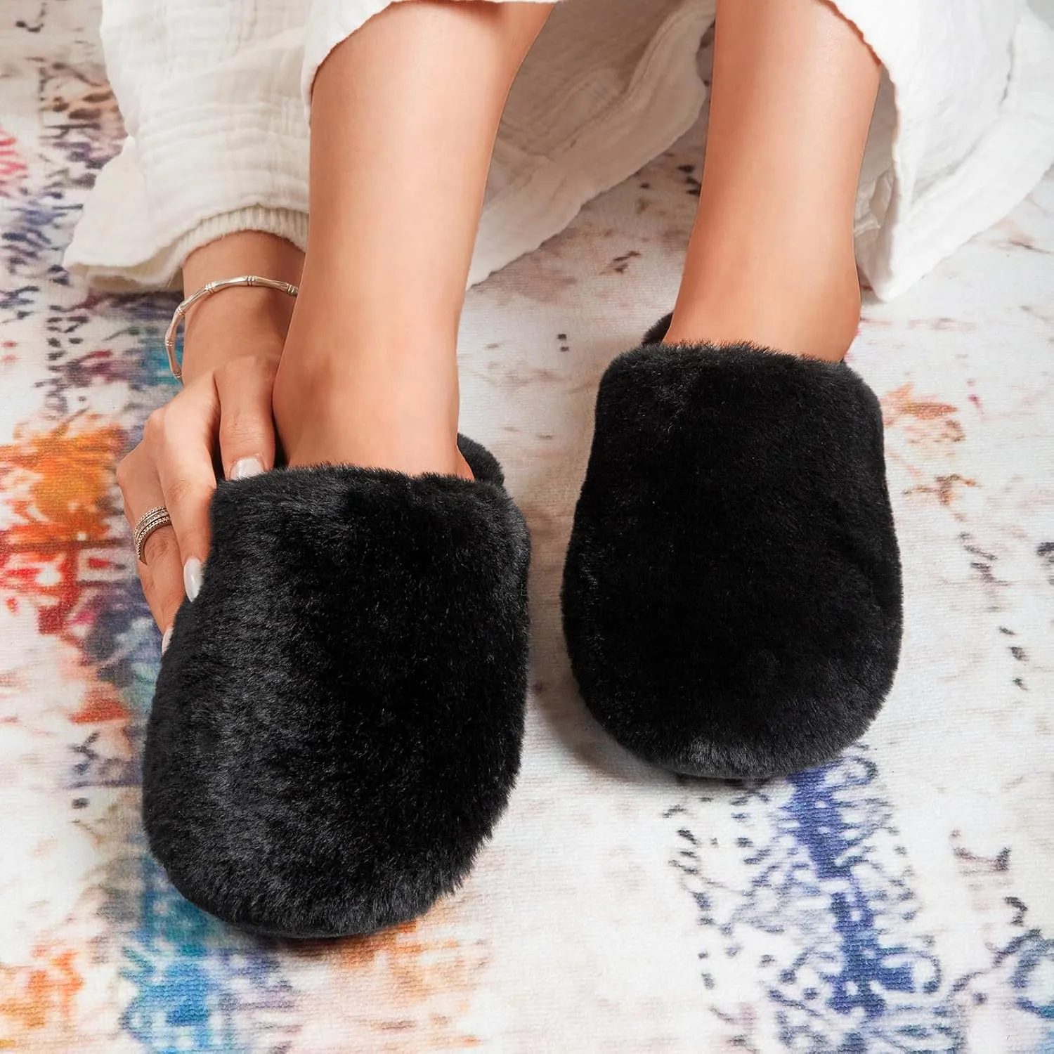 Snug Leaves Women's Fuzzy Scuff Slippers Soft Comfy Memory Foam Non-slip Indoor House Shoes
