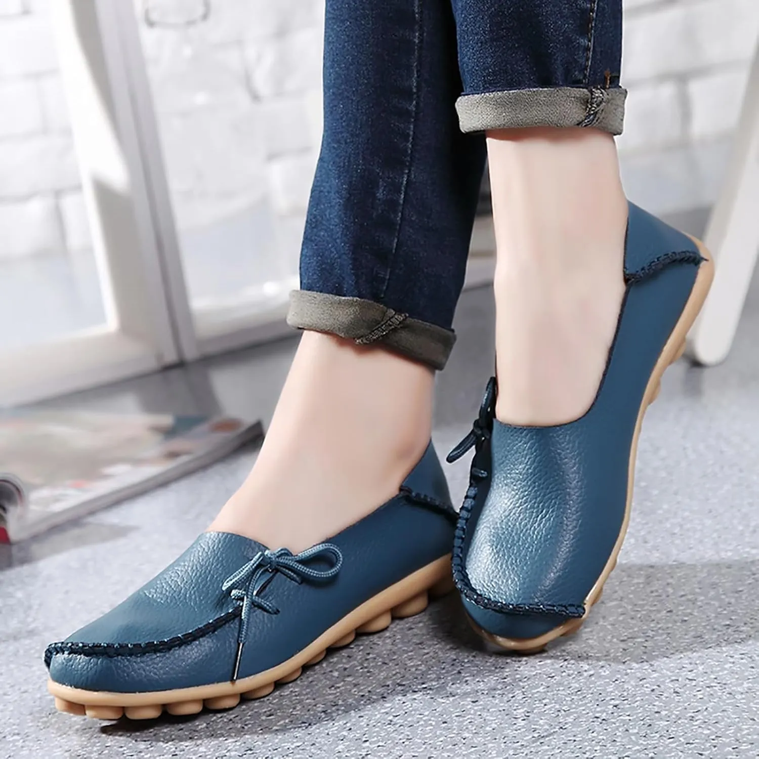 Solaud Women's Driving Moccasins Loafers Casual Round Toe Soft Comfortable Leather Loafers Breathable Slip On Walking Shoes