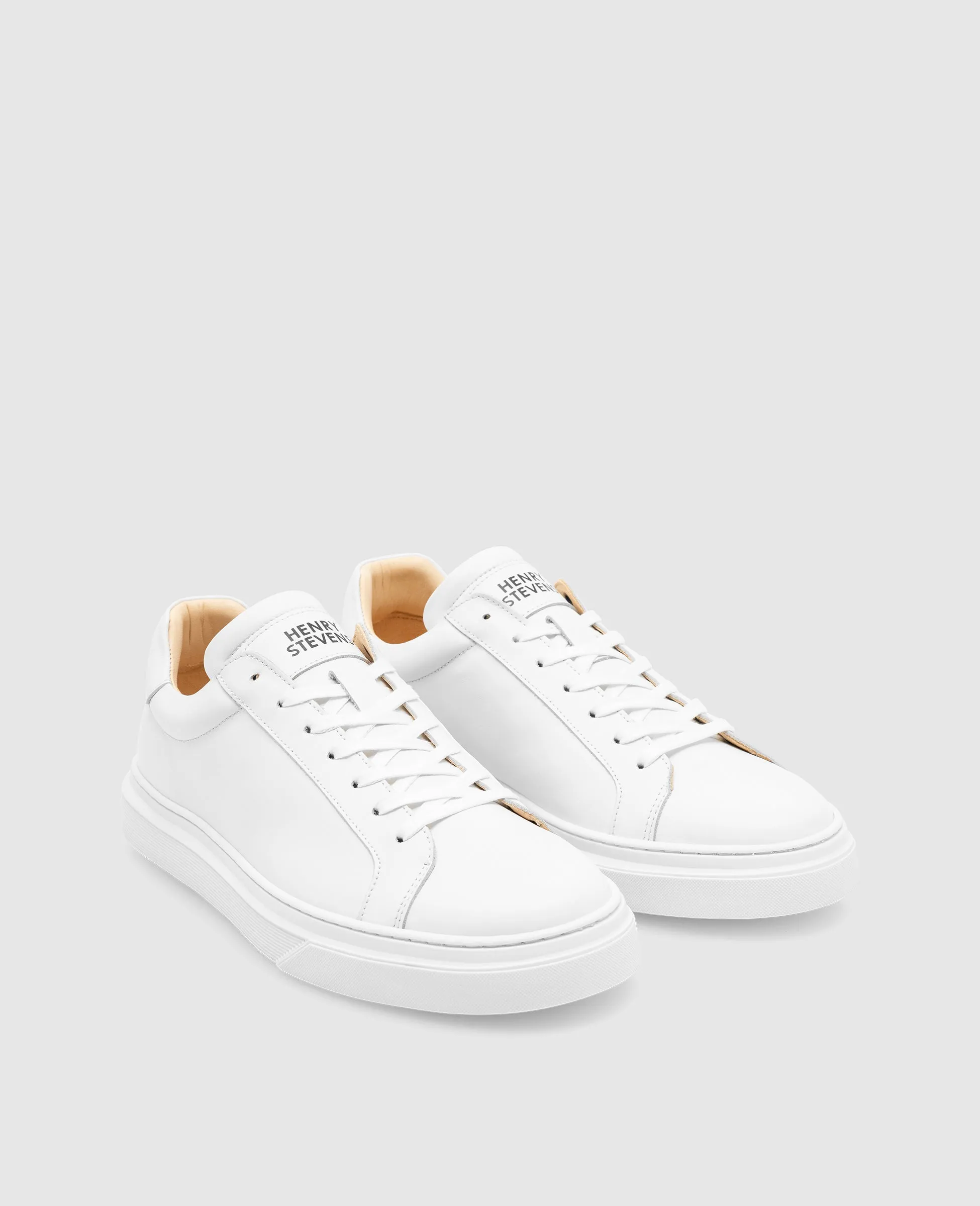 Travis S1 - White