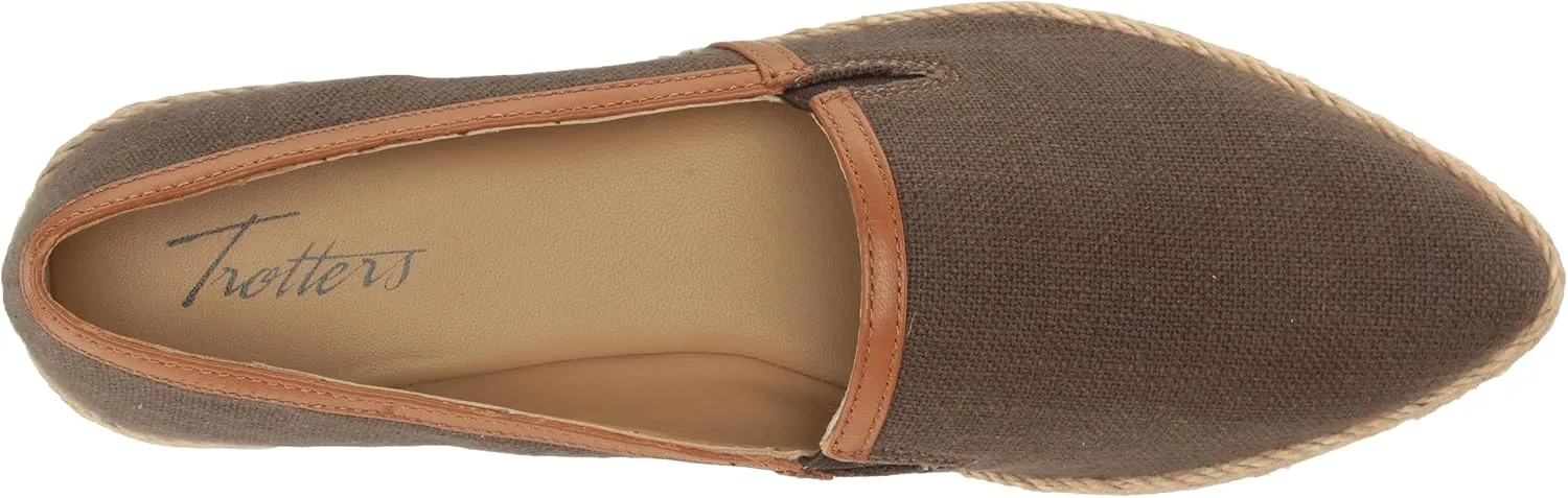 Trotters Women's Estelle Loafer
