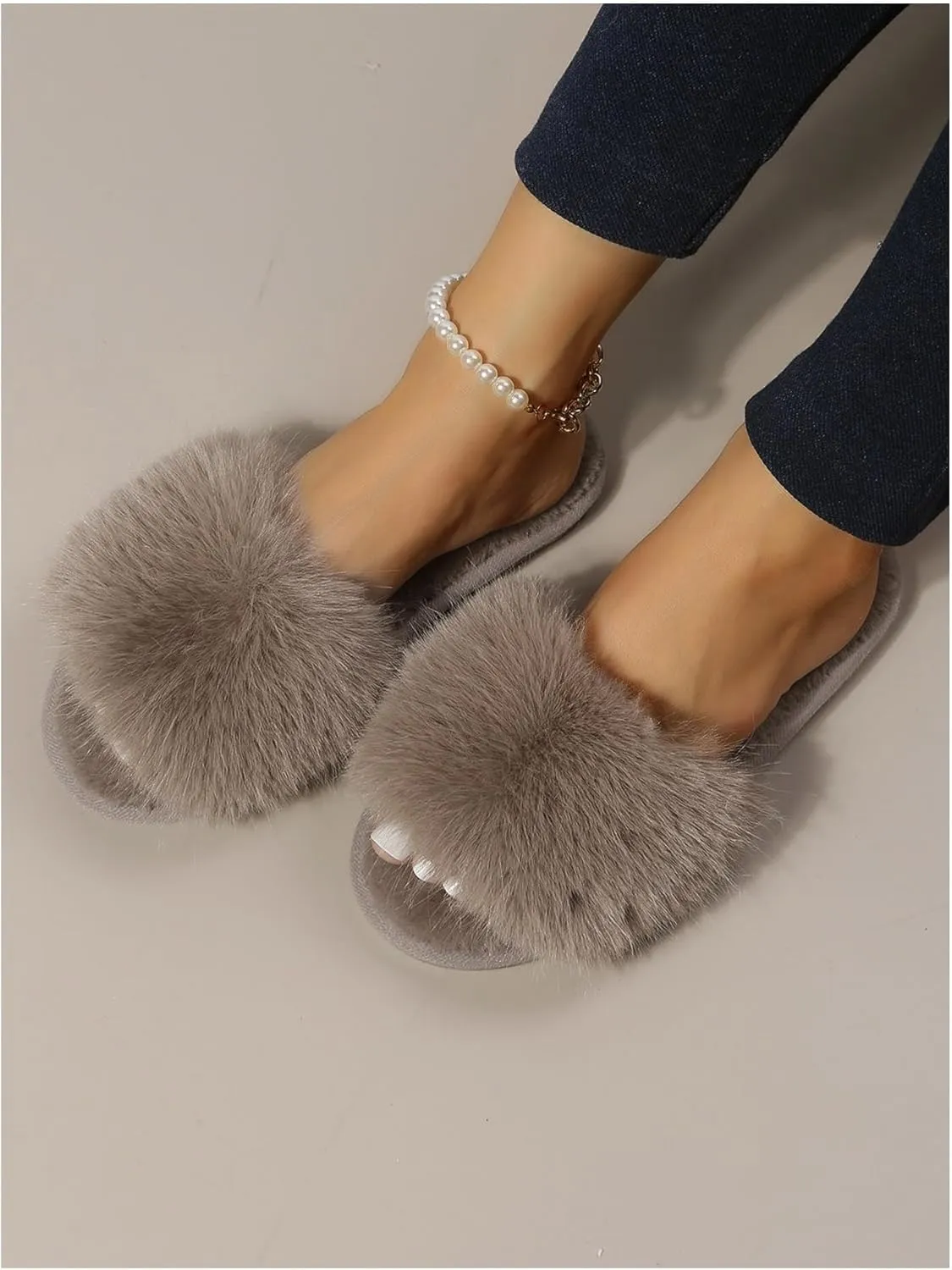 Verdusa Women's Faux Fur Fuzzy Slippers Open Toe Slip On Bedroom Slippers