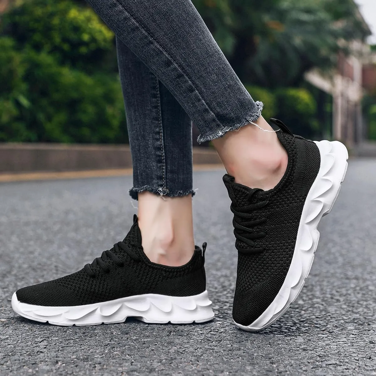 Women's Running Shoes Breathable Casual Athletic Sneakers Lightweight Comfortable Slip On Gym Walking Tennis Fashion Casual Shoes Sports Shoes