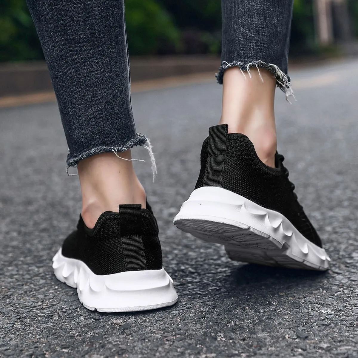 Women's Running Shoes Breathable Casual Athletic Sneakers Lightweight Comfortable Slip On Gym Walking Tennis Fashion Casual Shoes Sports Shoes